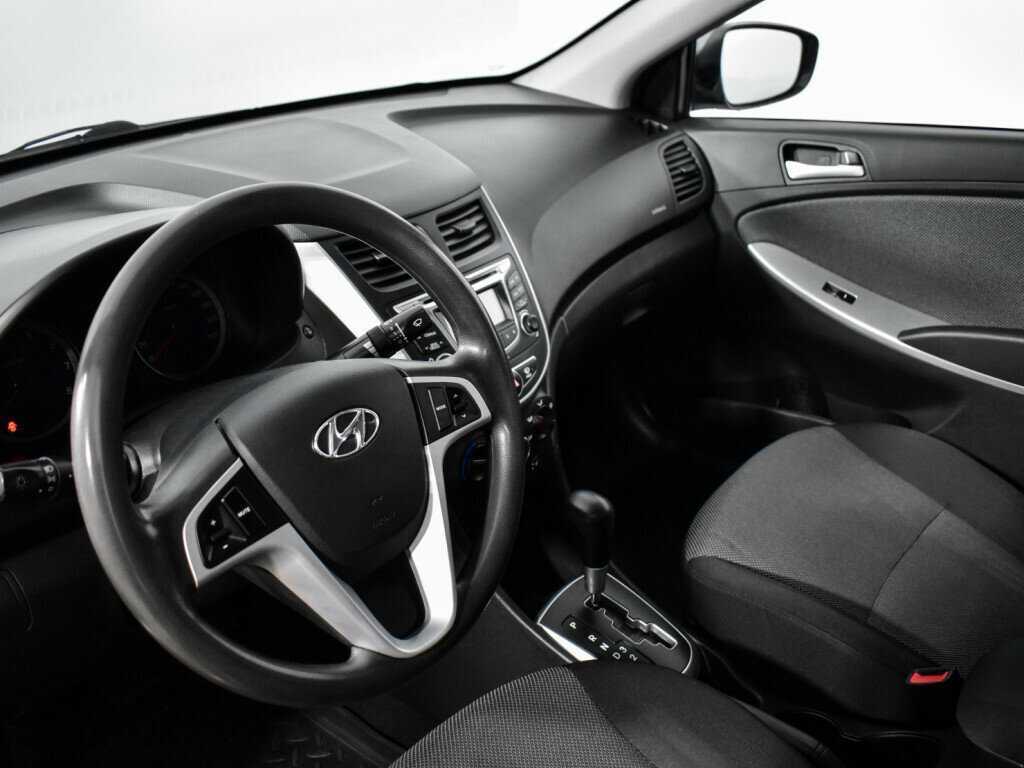 Купить Hyundai Solaris с пробегом. Фото: #8