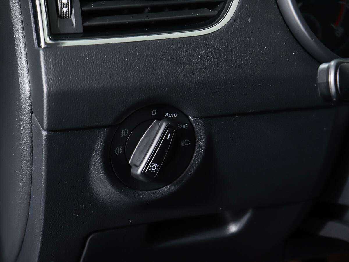 Купить Skoda Octavia с пробегом. Фото: #16