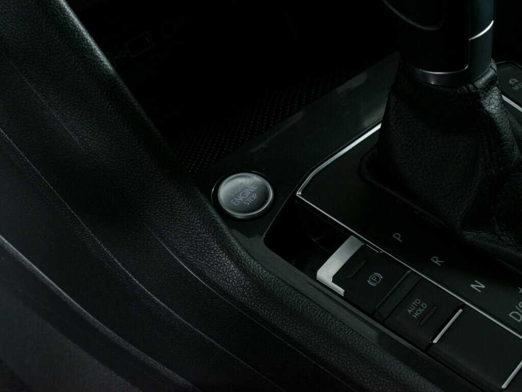 Купить Volkswagen Tiguan с пробегом. Фото: #14