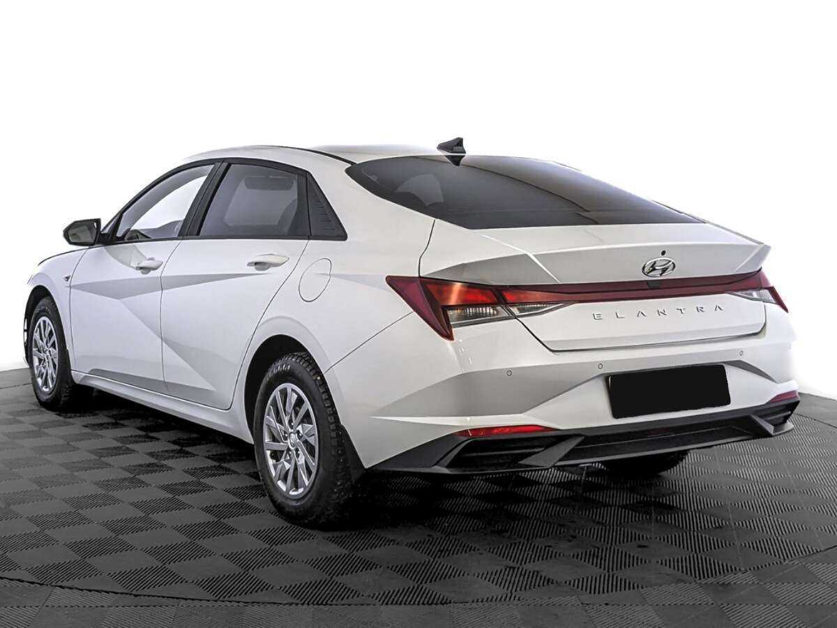 Купить Hyundai Elantra с пробегом. Фото: #6