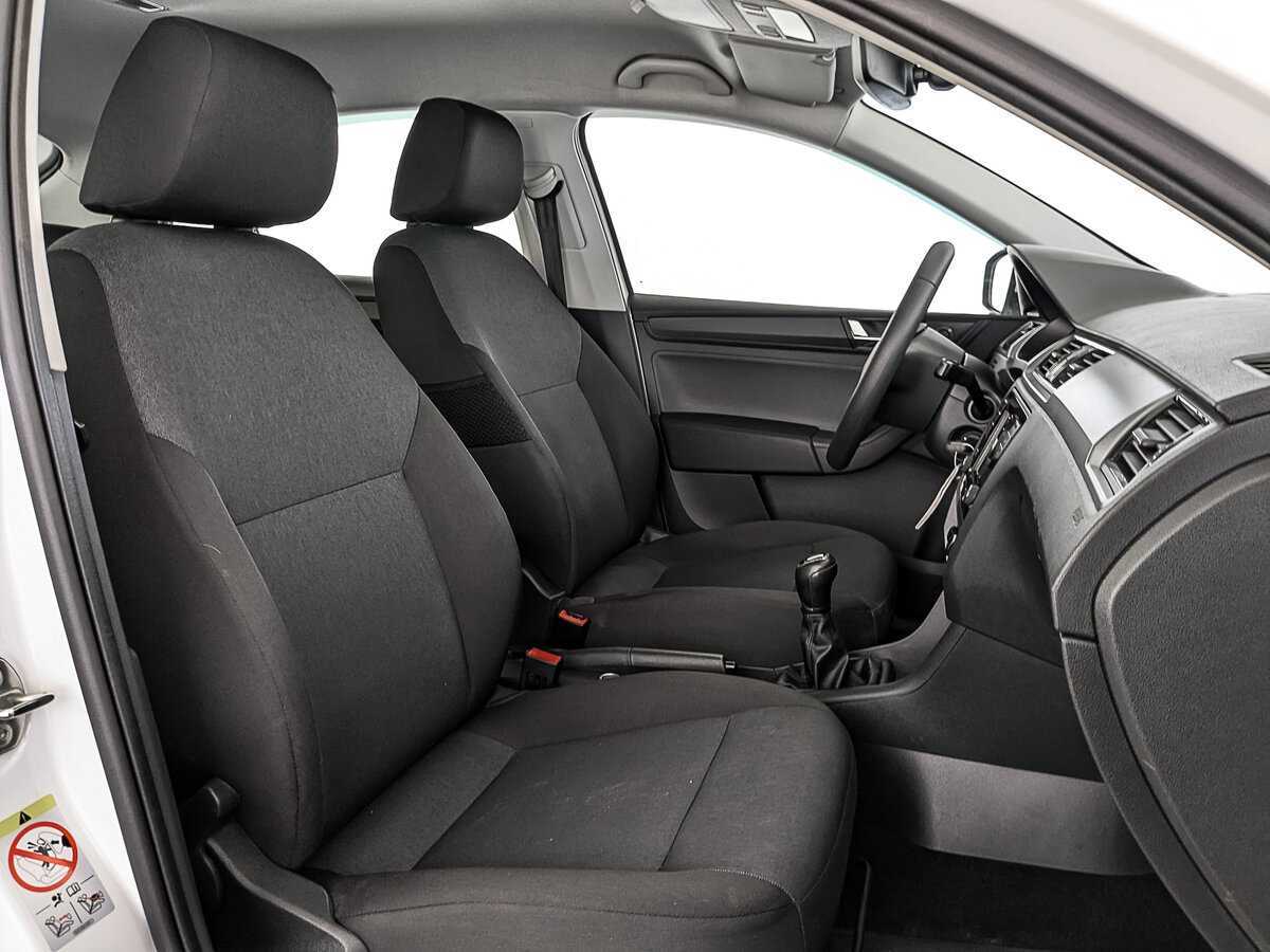 Купить Skoda Rapid с пробегом. Фото: #23