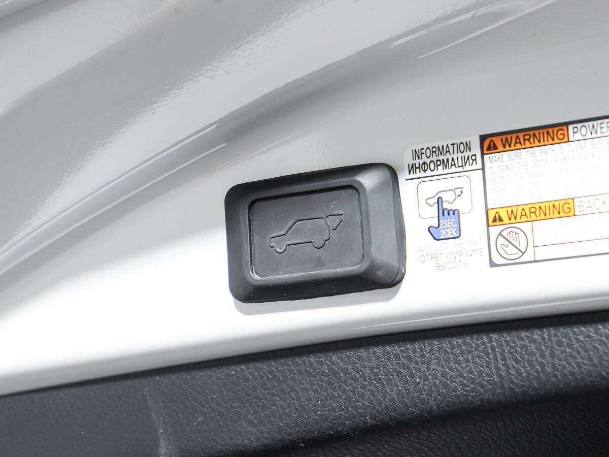 Купить Toyota RAV4 с пробегом. Фото: #16