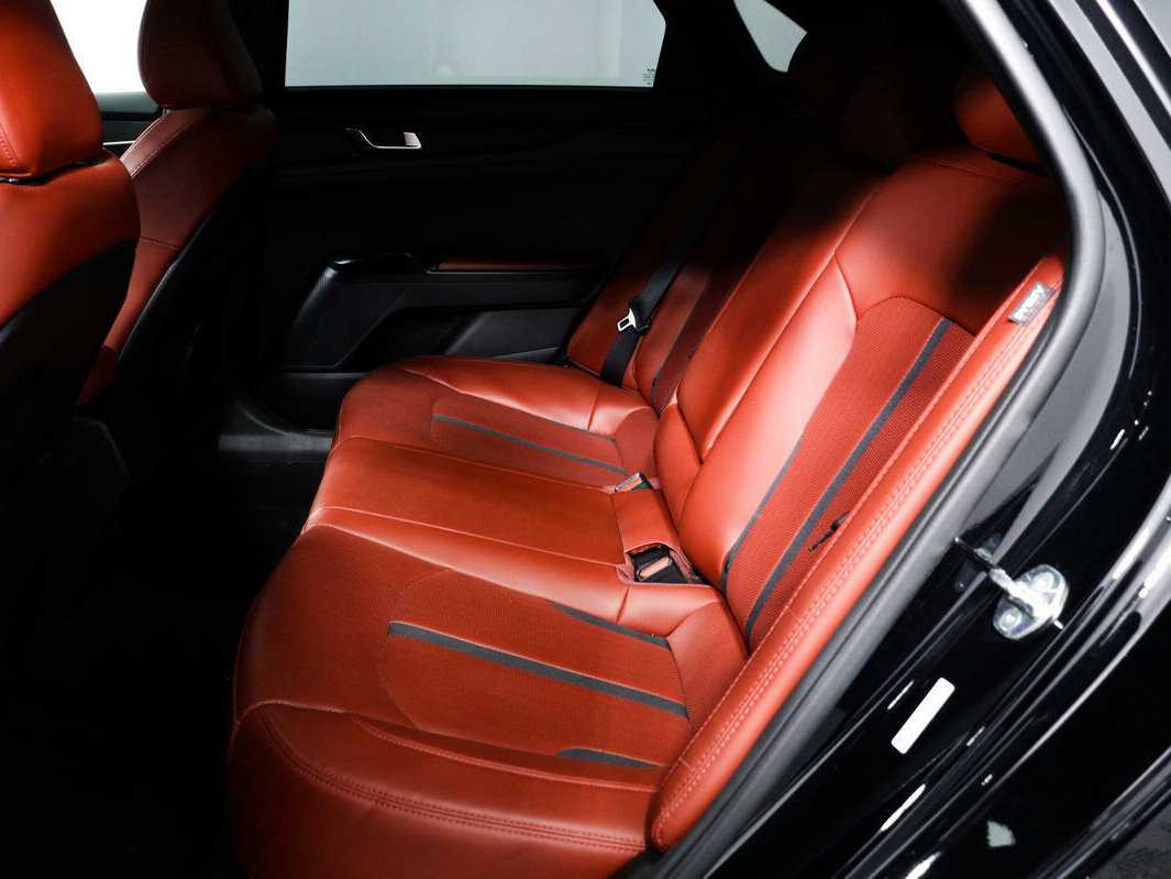 Купить Kia K5 с пробегом. Фото: #11