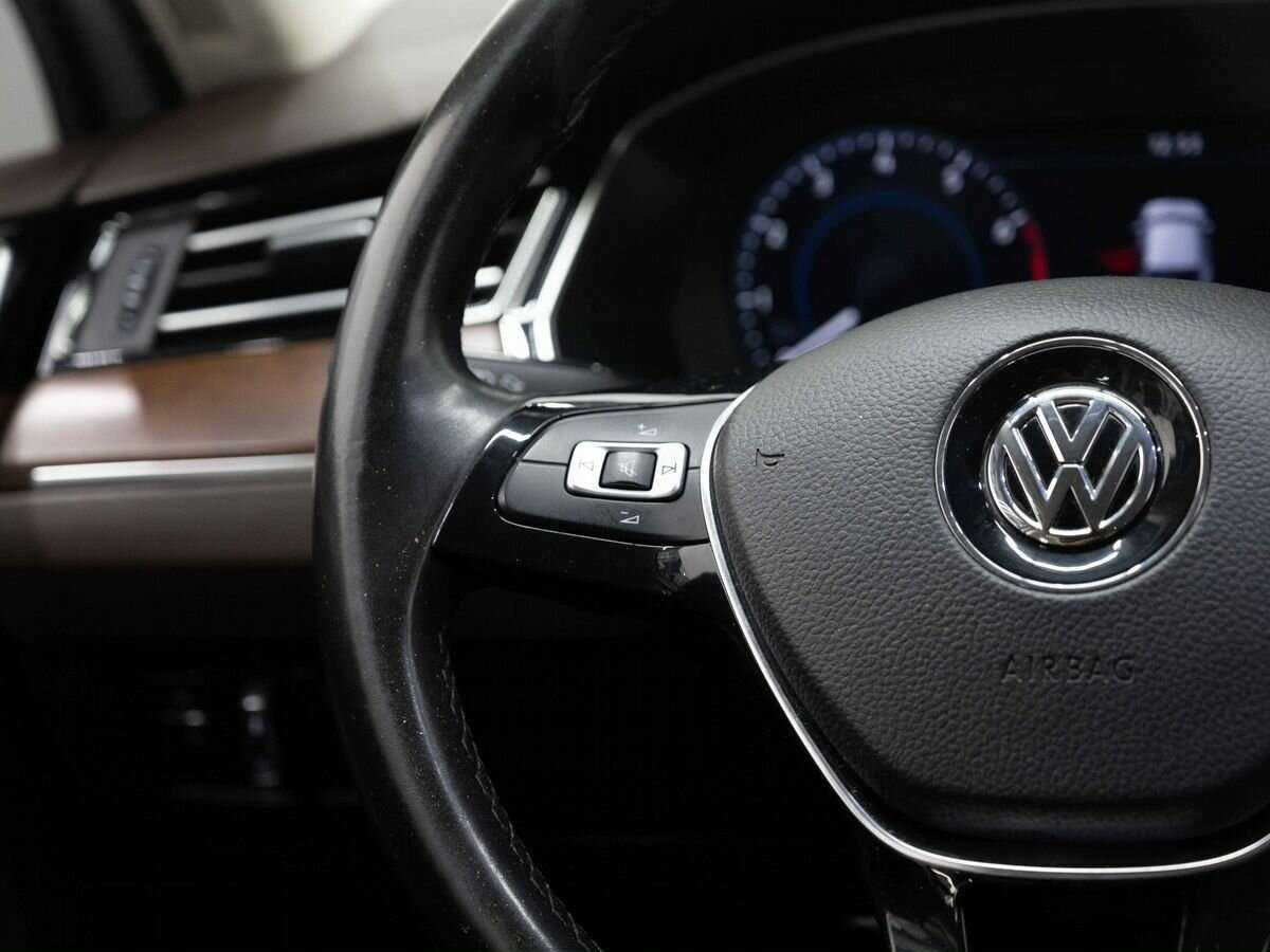 Купить Volkswagen Passat с пробегом. Фото: #13