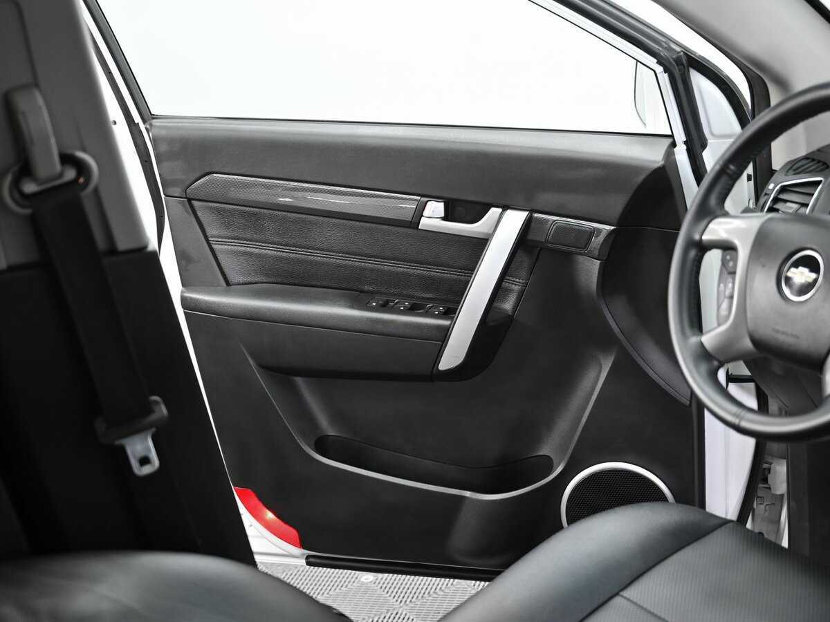 Купить Chevrolet Captiva с пробегом. Фото: #4