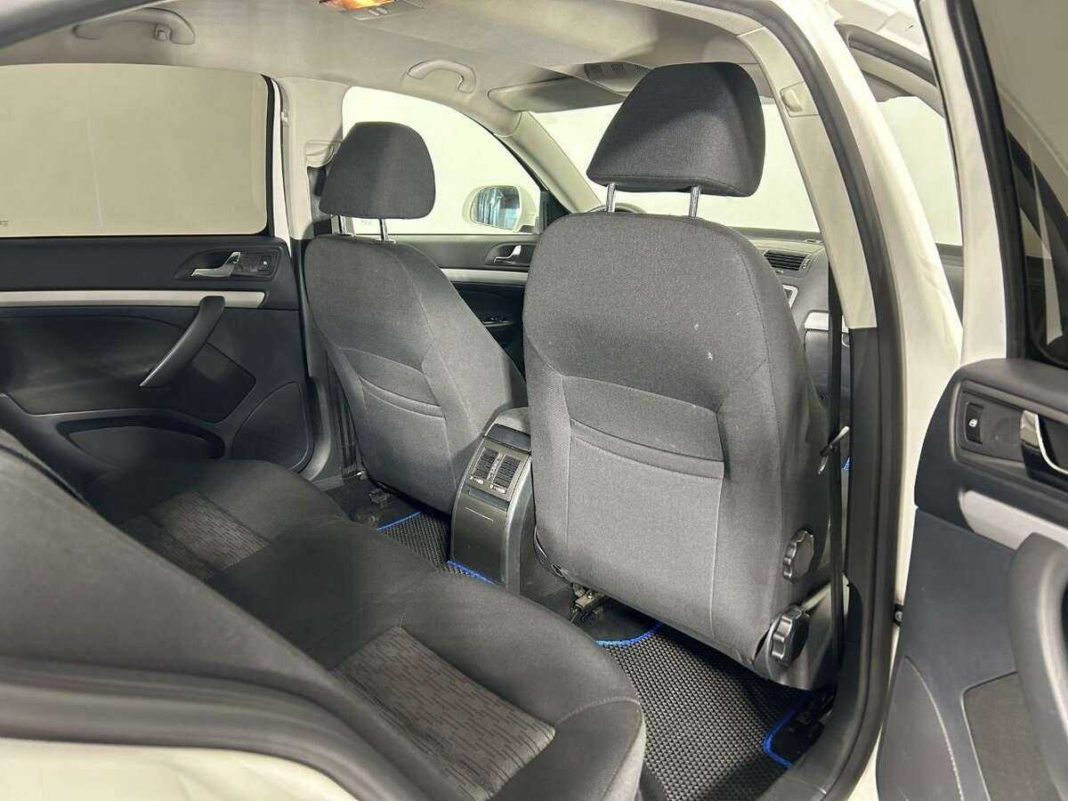 Купить Skoda Octavia с пробегом. Фото: #15