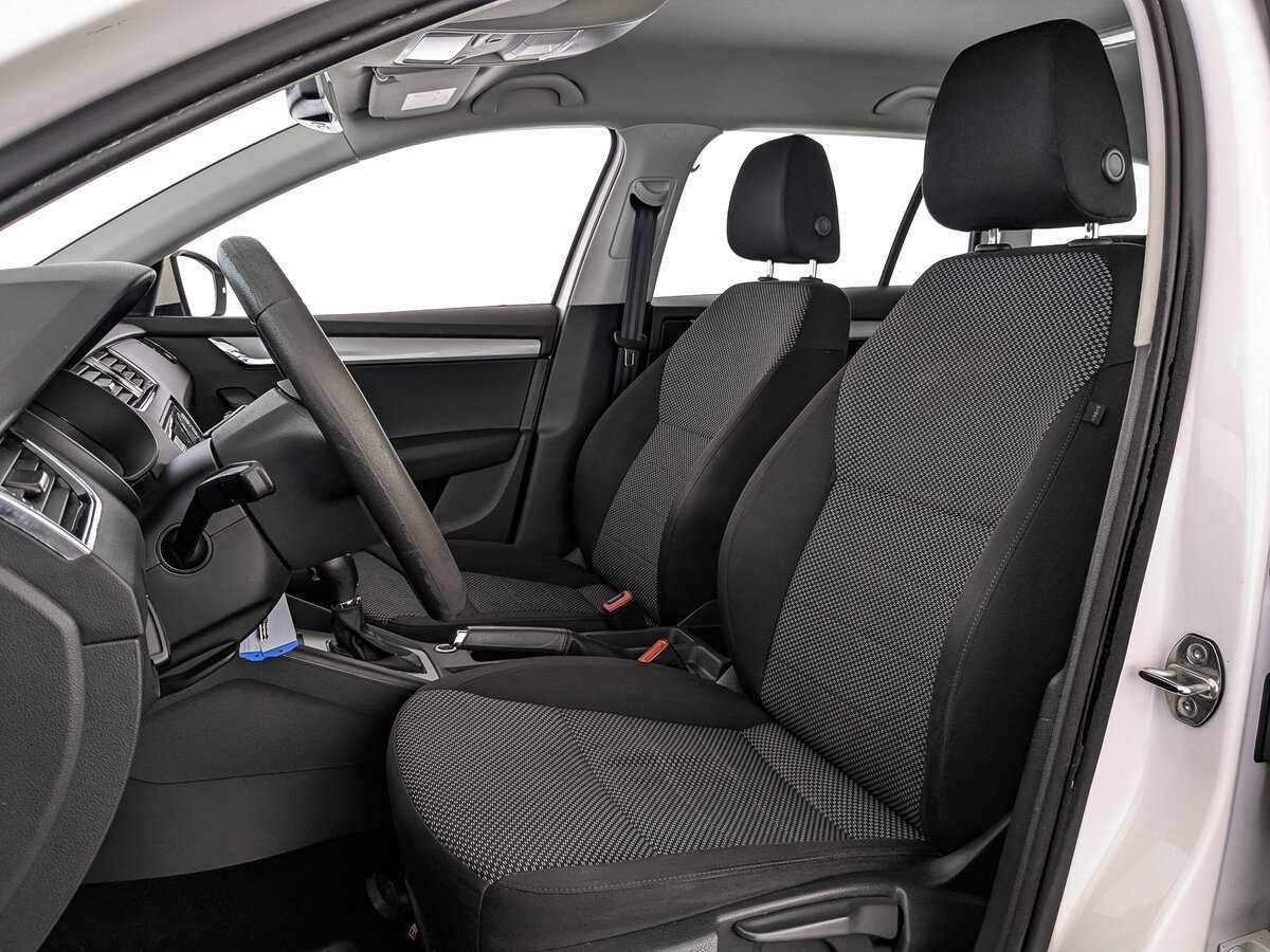 Купить Skoda Octavia с пробегом. Фото: #19