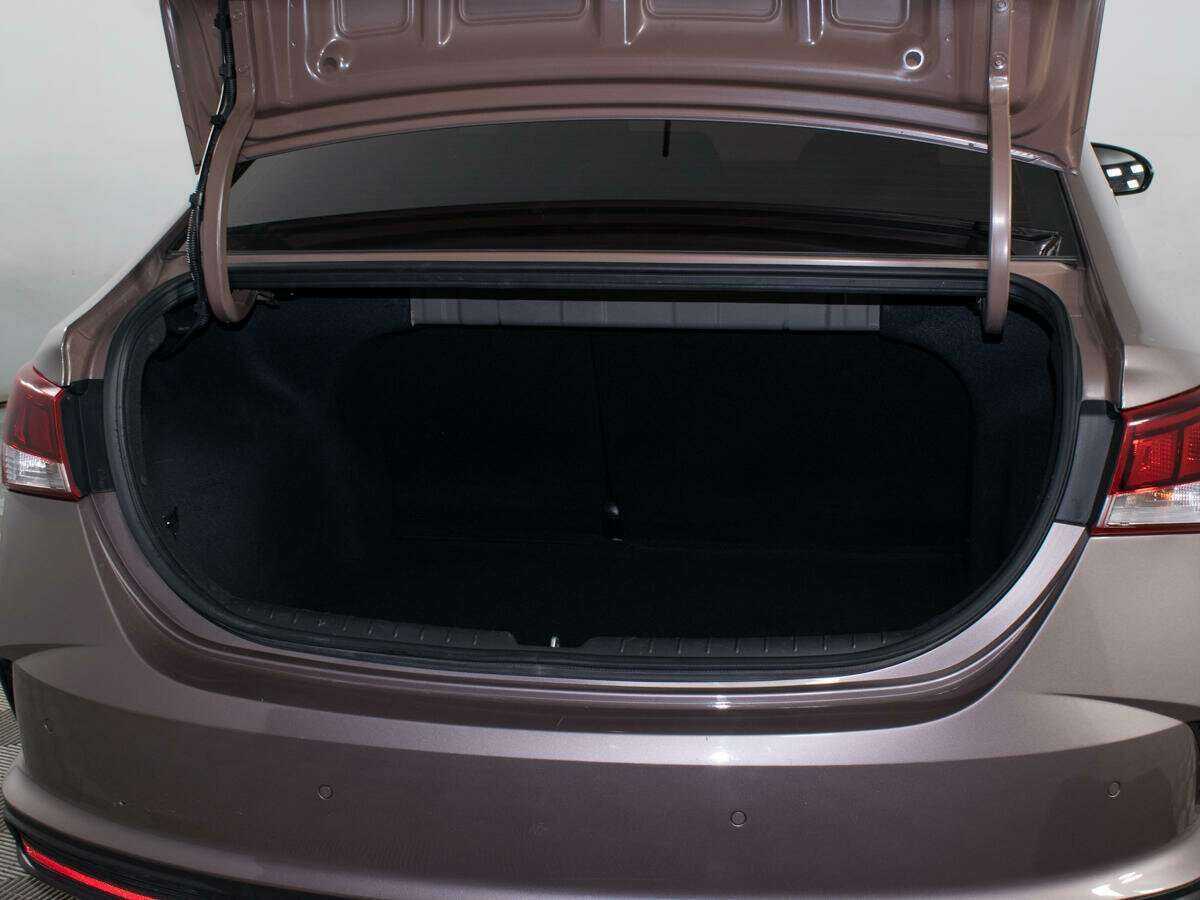 Купить Hyundai Solaris с пробегом. Фото: #8