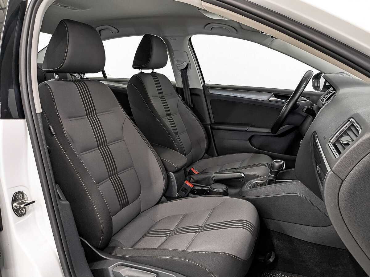Купить Volkswagen Jetta с пробегом. Фото: #23
