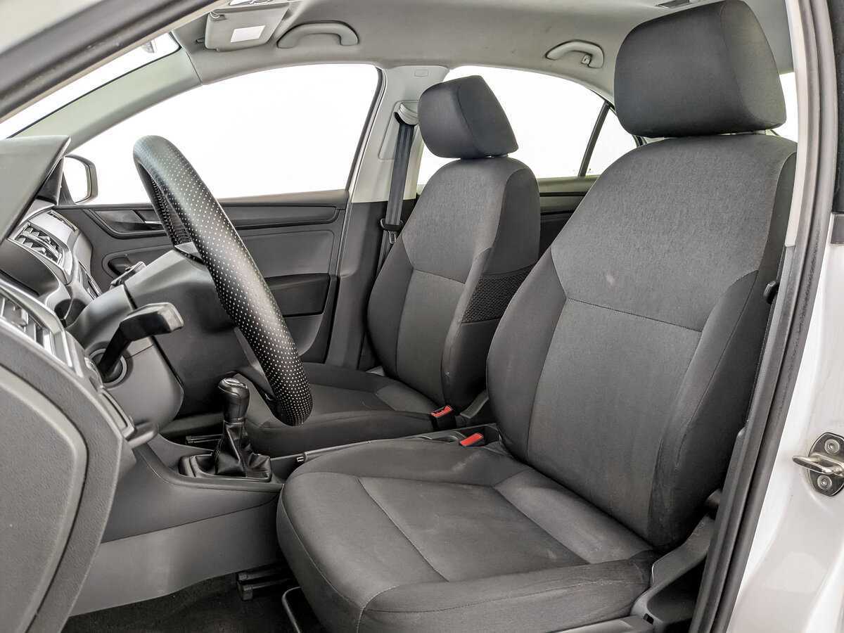 Купить Skoda Rapid с пробегом. Фото: #19