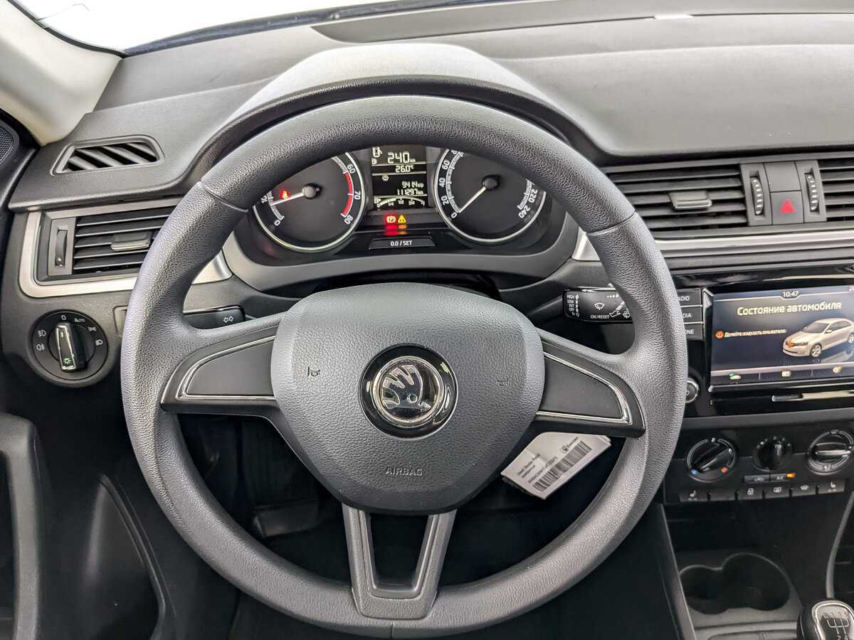 Купить Skoda Rapid с пробегом. Фото: #16