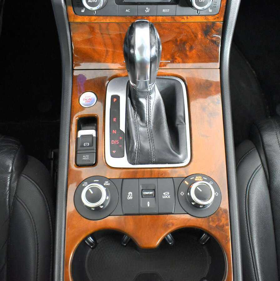 Купить Volkswagen Touareg с пробегом. Фото: #12