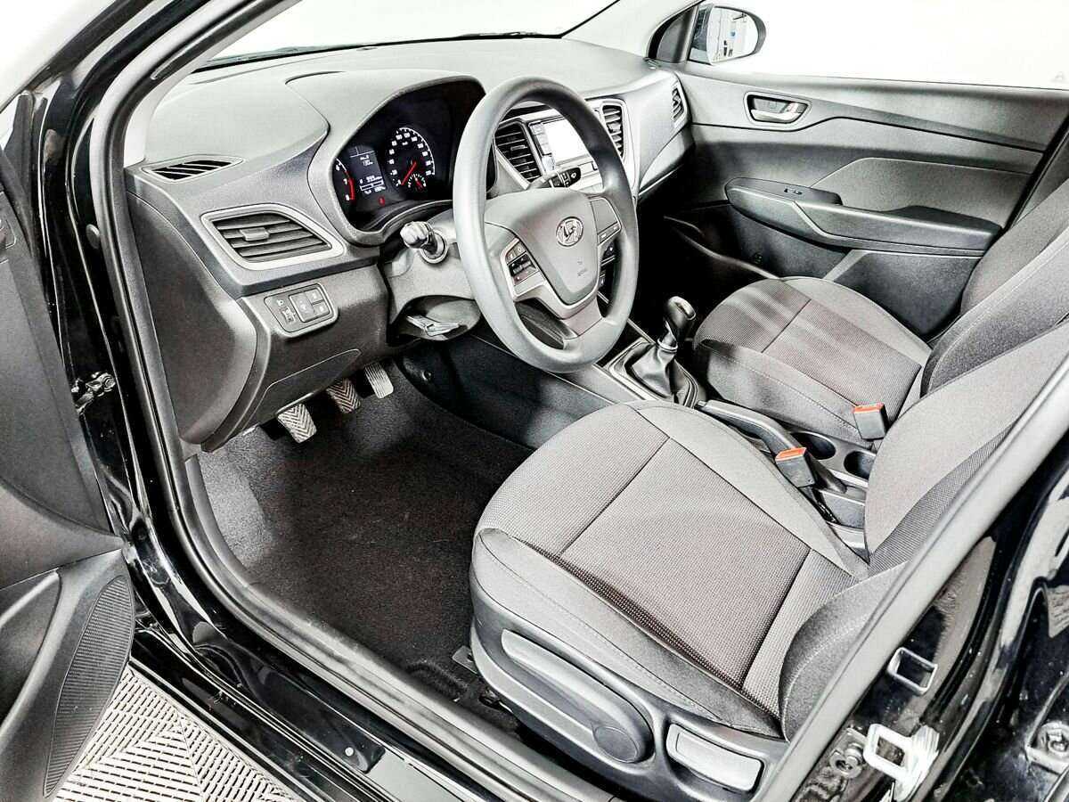 Купить Hyundai Solaris с пробегом. Фото: #13