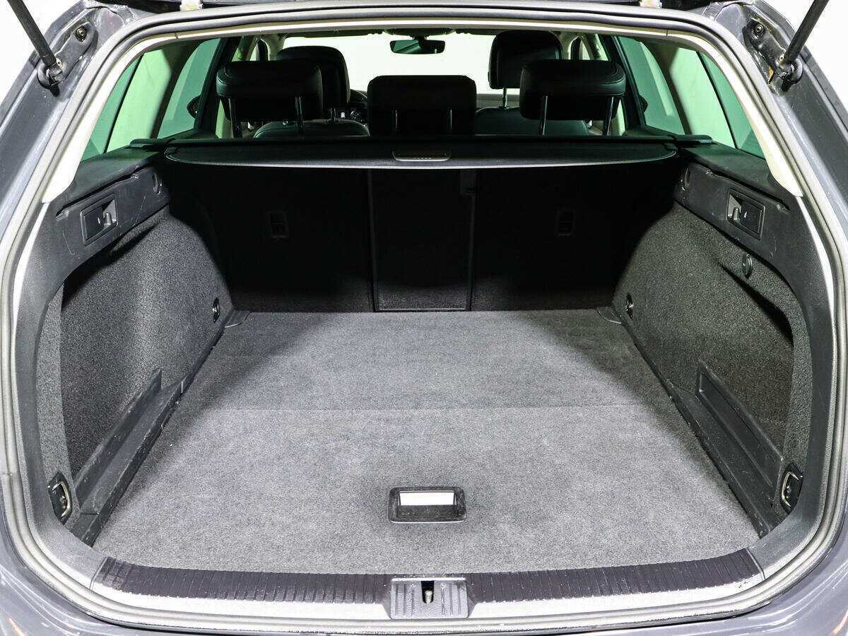 Купить Volkswagen Passat с пробегом. Фото: #14