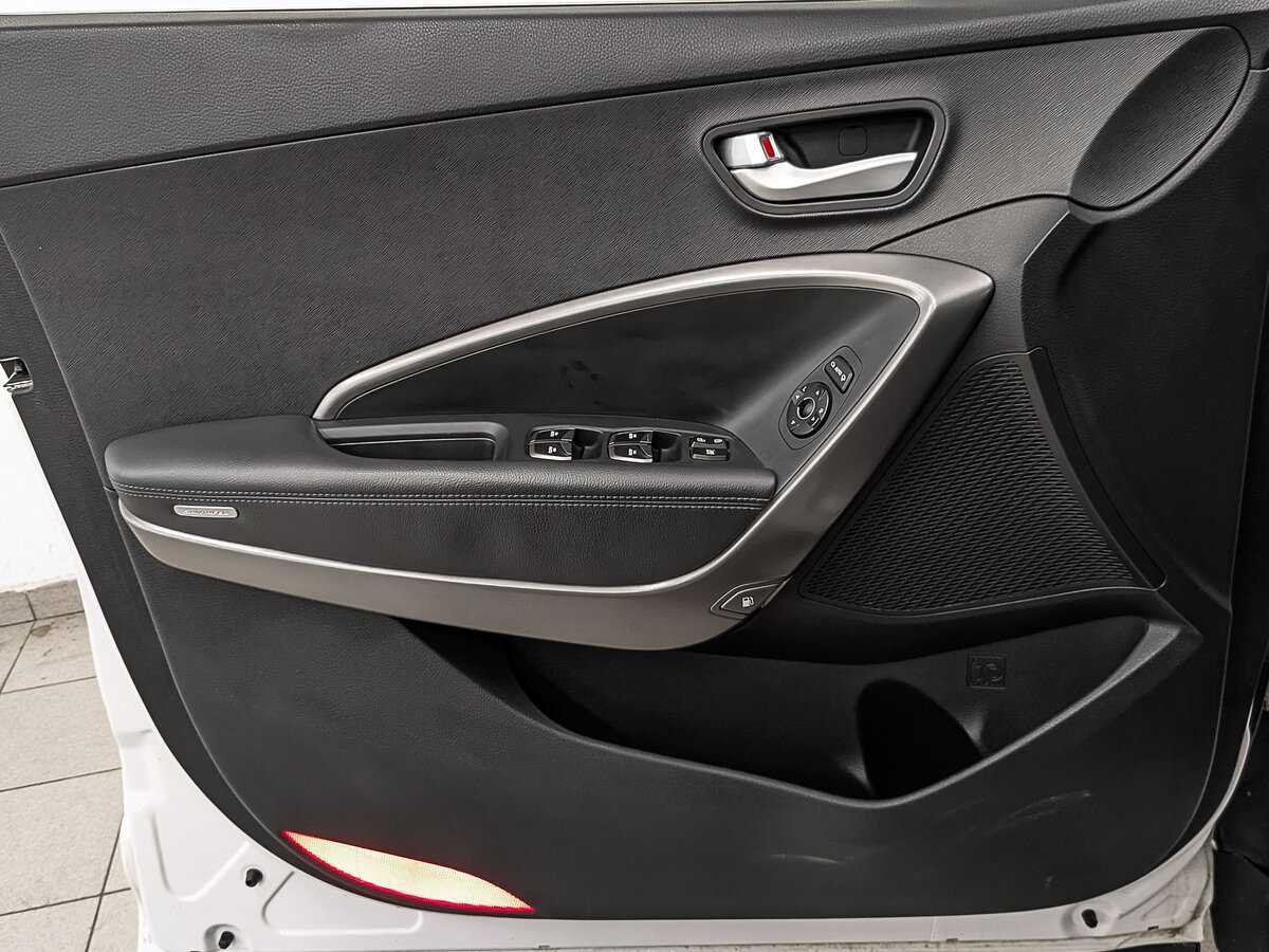 Купить Hyundai Santa Fe с пробегом. Фото: #18