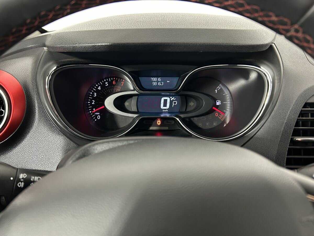 Купить Renault Kaptur с пробегом. Фото: #9