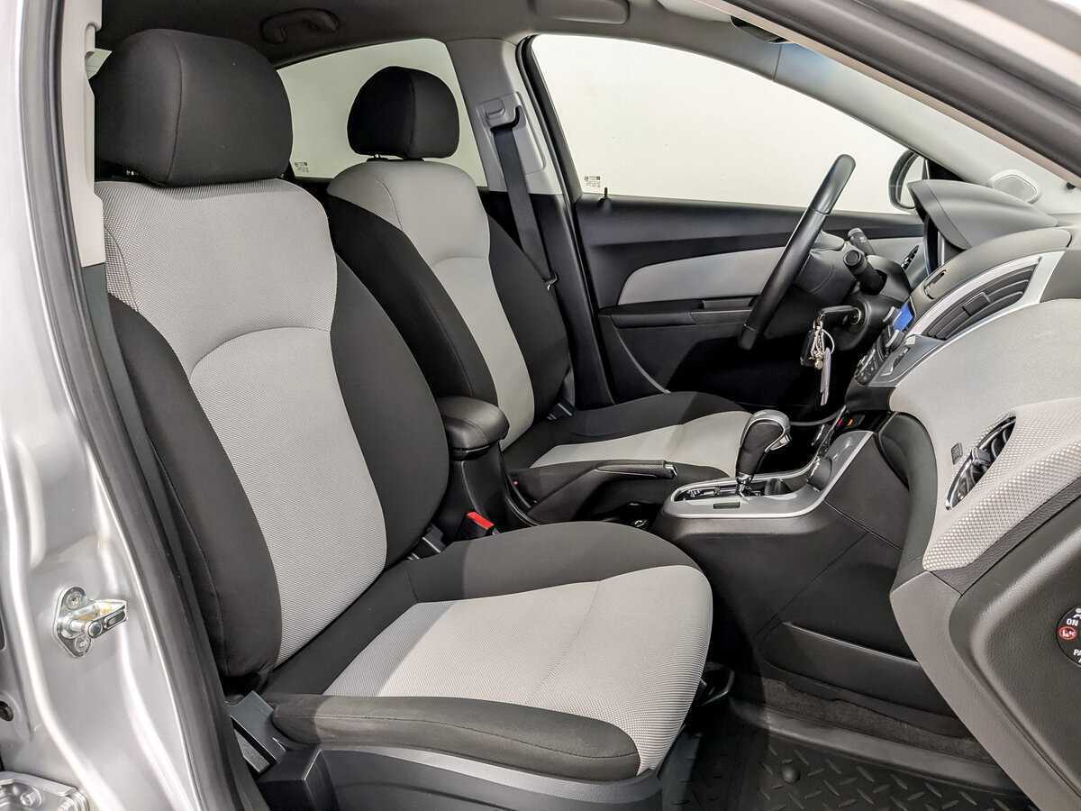 Купить Chevrolet Cruze с пробегом. Фото: #20