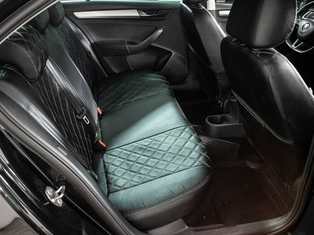 Купить Skoda Rapid с пробегом. Фото: #9