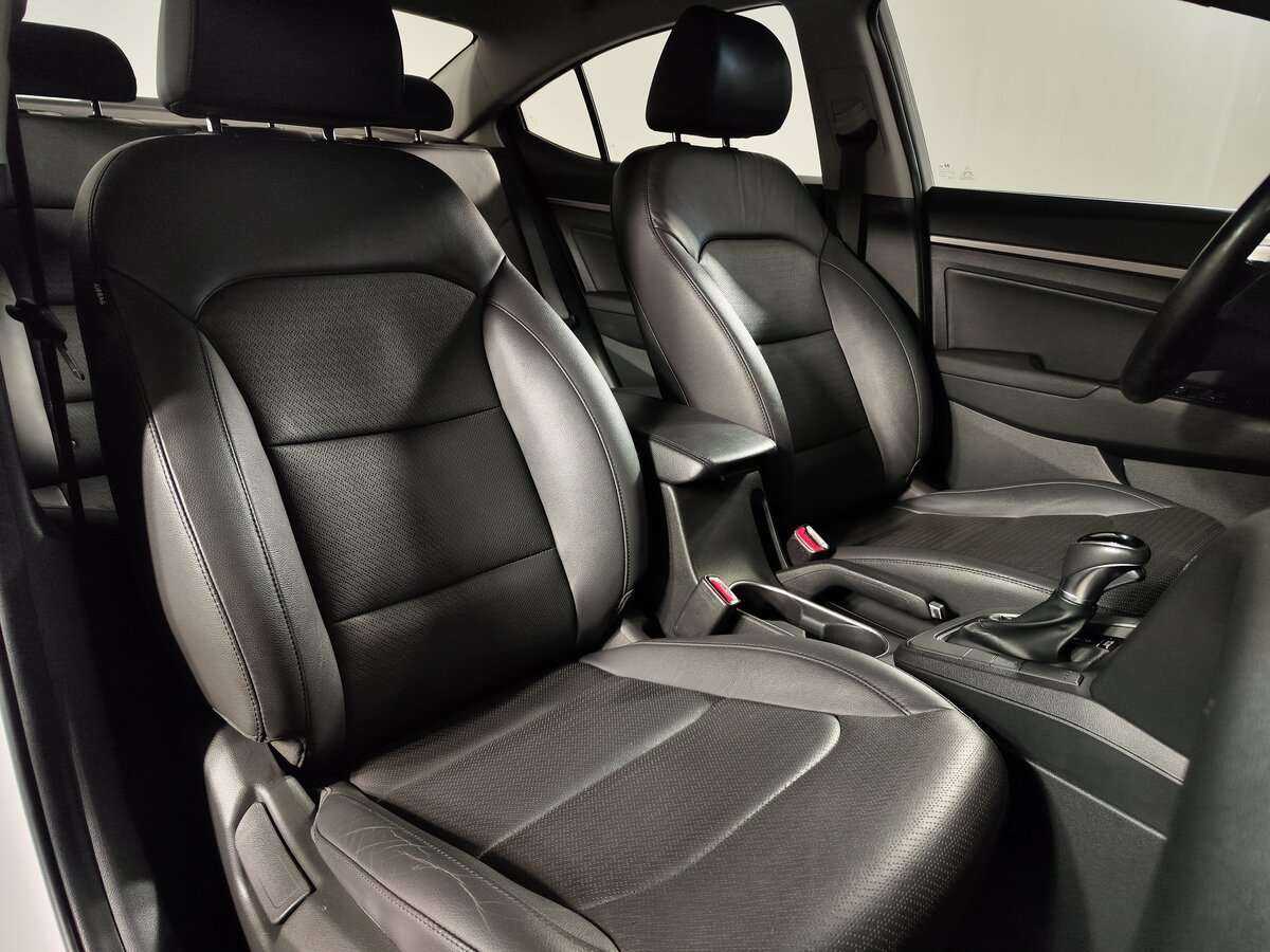 Купить Hyundai Elantra с пробегом. Фото: #9