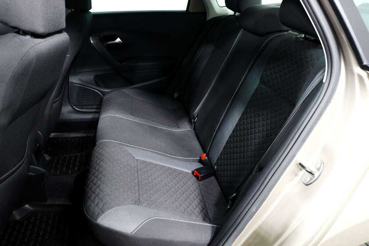 Купить Volkswagen Polo с пробегом. Фото: #11