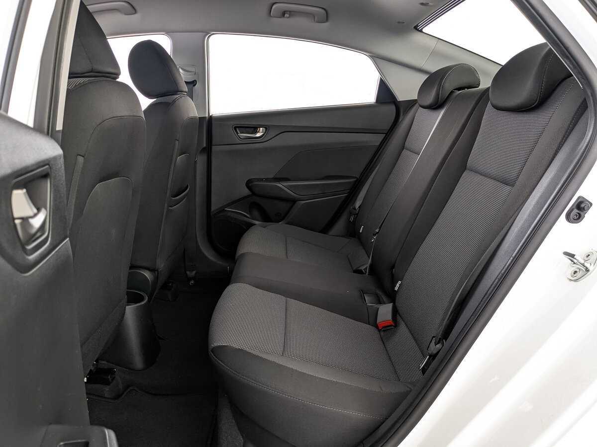 Купить Hyundai Solaris с пробегом. Фото: #15