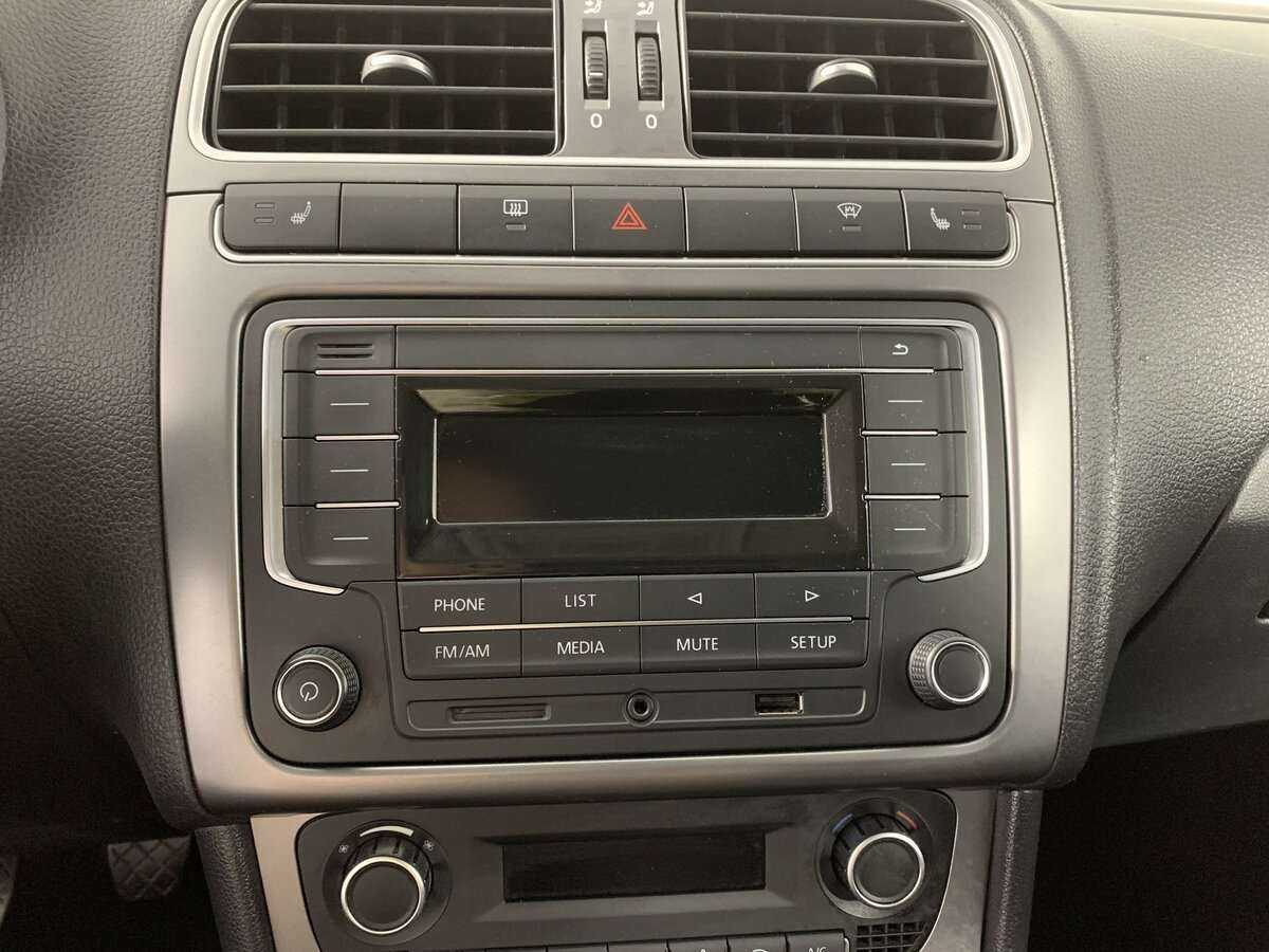 Купить Volkswagen Polo с пробегом. Фото: #10