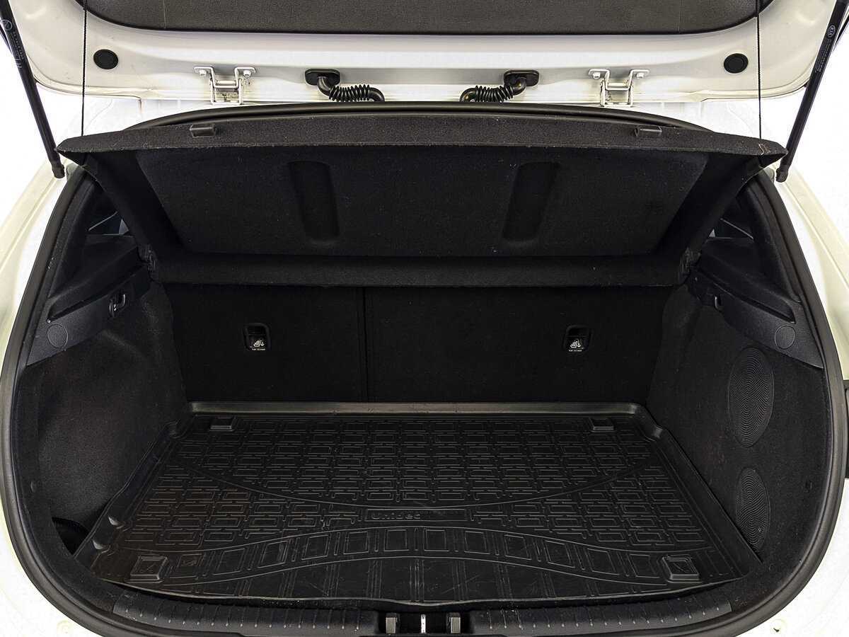 Купить Kia Ceed с пробегом. Фото: #9