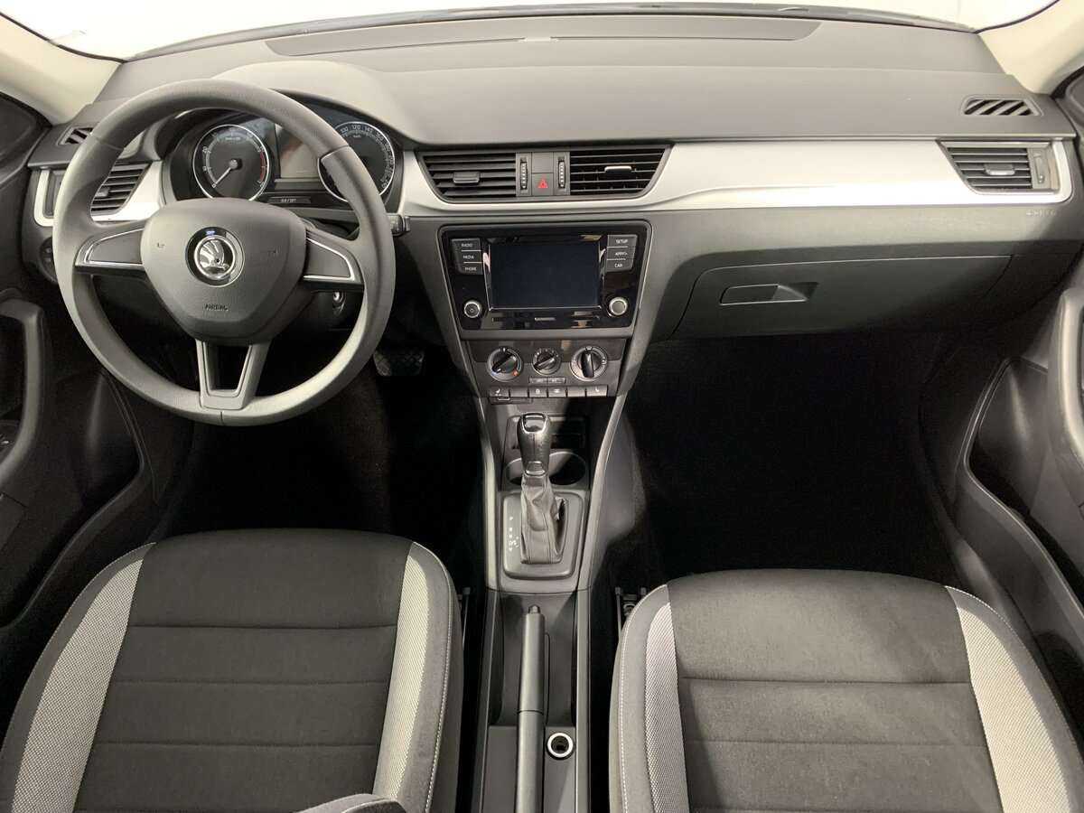 Купить Skoda Rapid с пробегом. Фото: #9