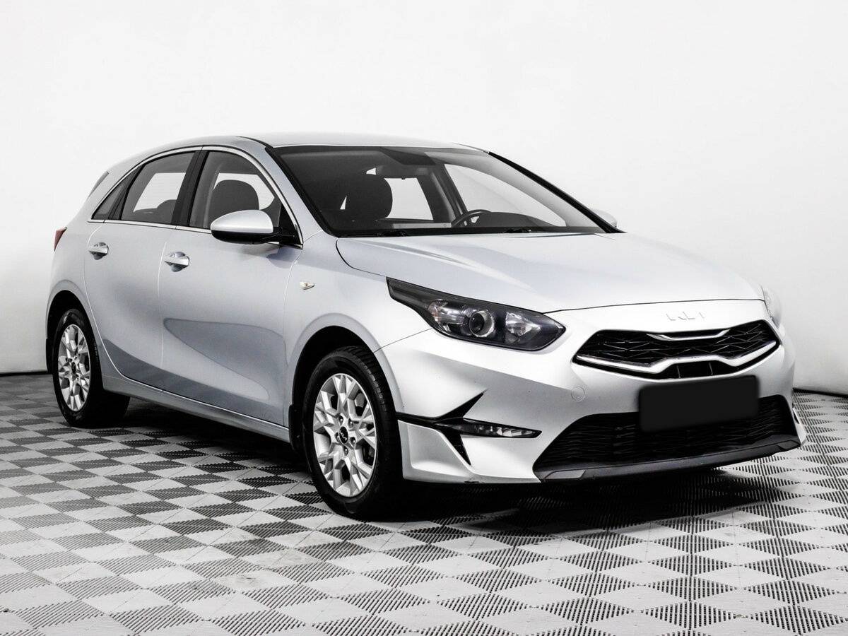 Купить Kia Ceed с пробегом. Фото: #2