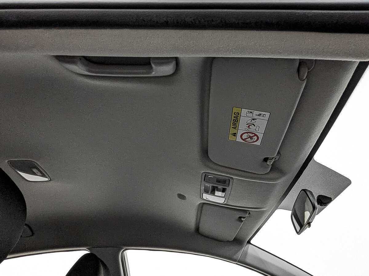 Купить Hyundai Solaris с пробегом. Фото: #21