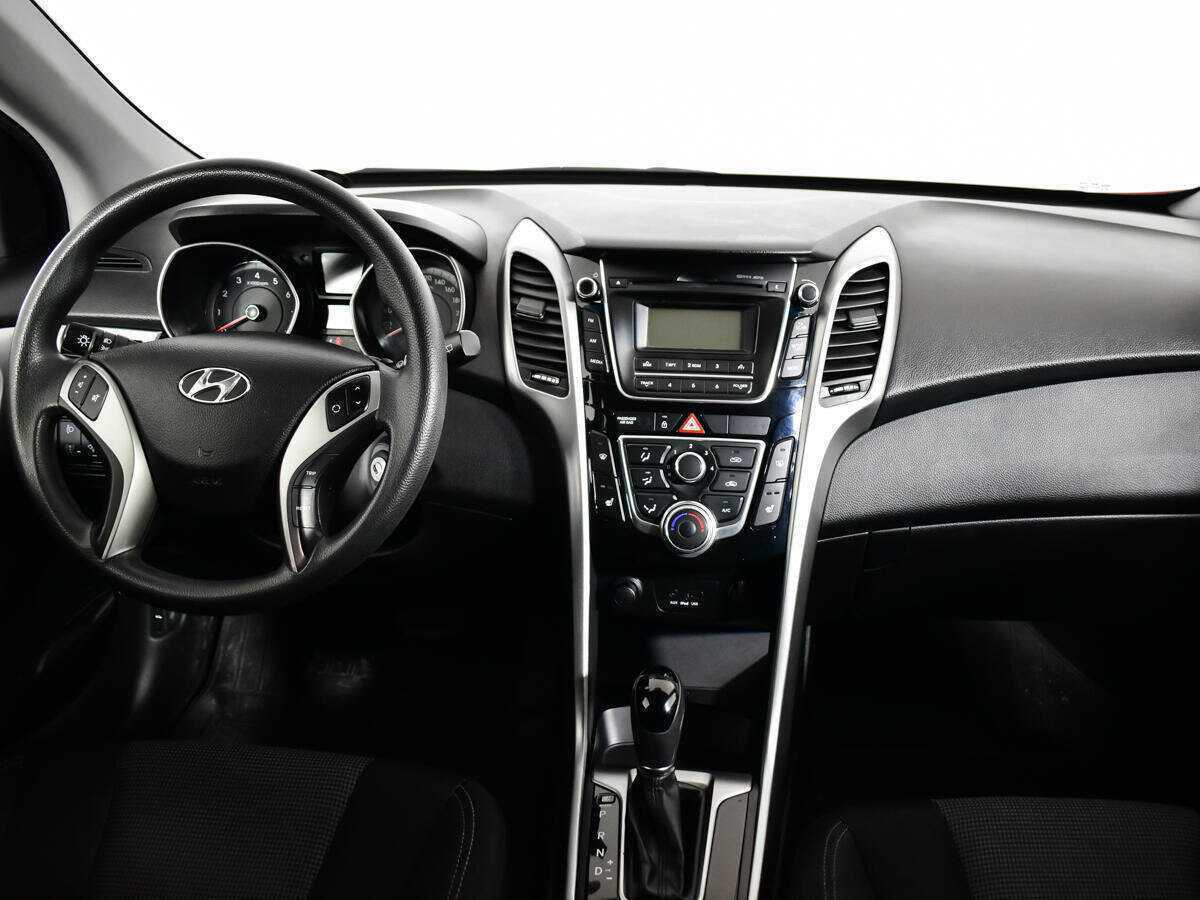 Купить Hyundai i30 с пробегом. Фото: #11