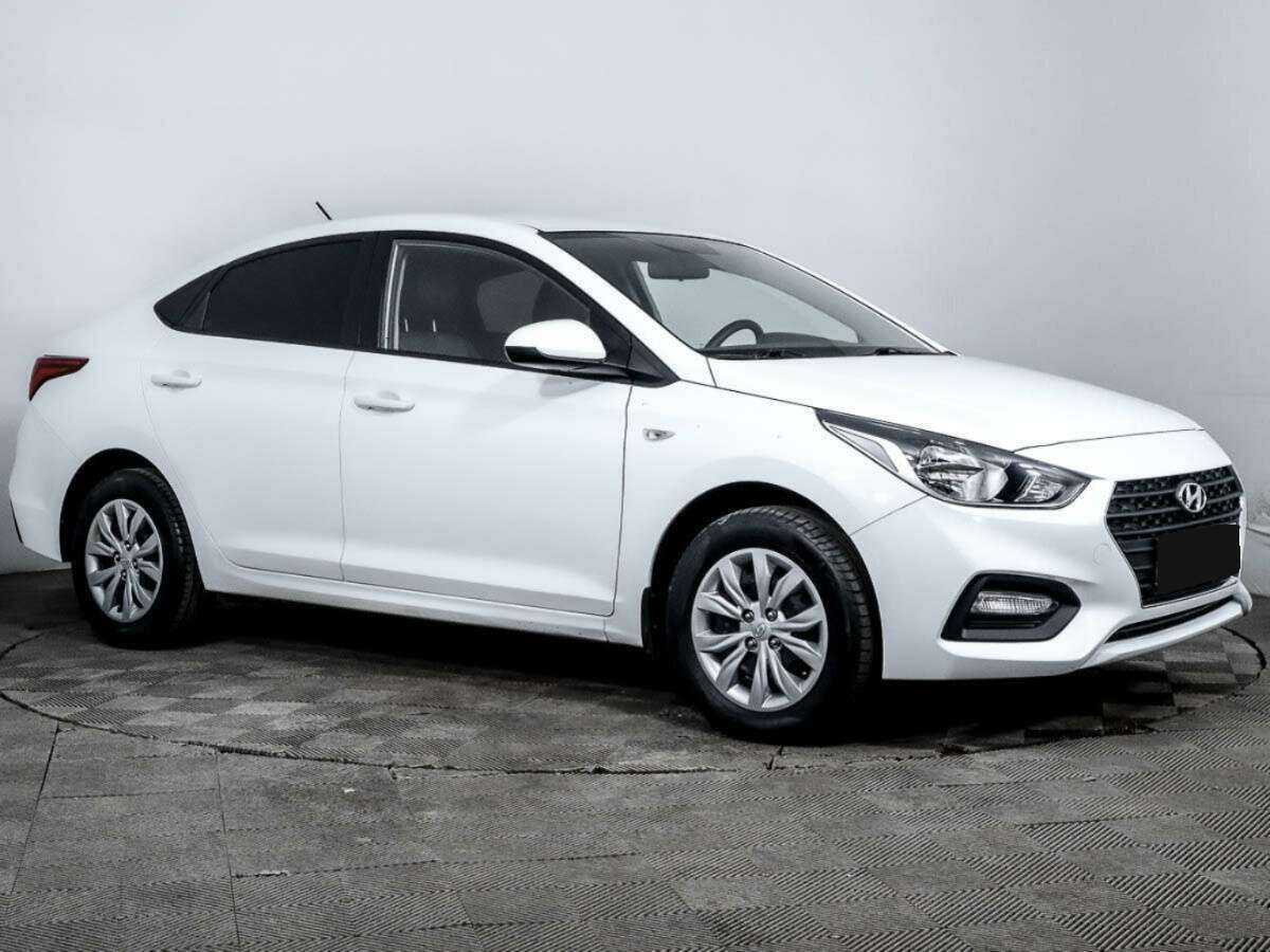 Купить Hyundai Solaris с пробегом. Фото: #2