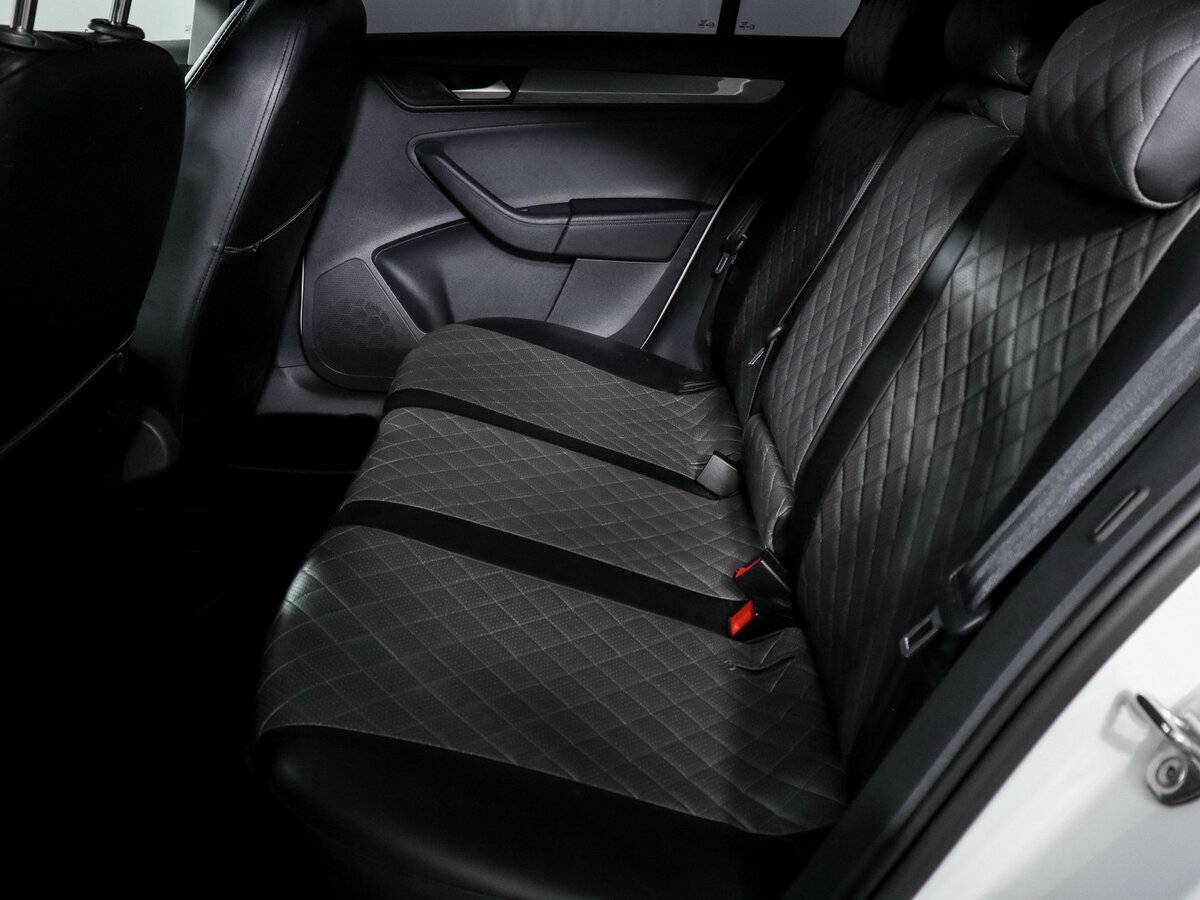 Купить Volkswagen Polo с пробегом. Фото: #7