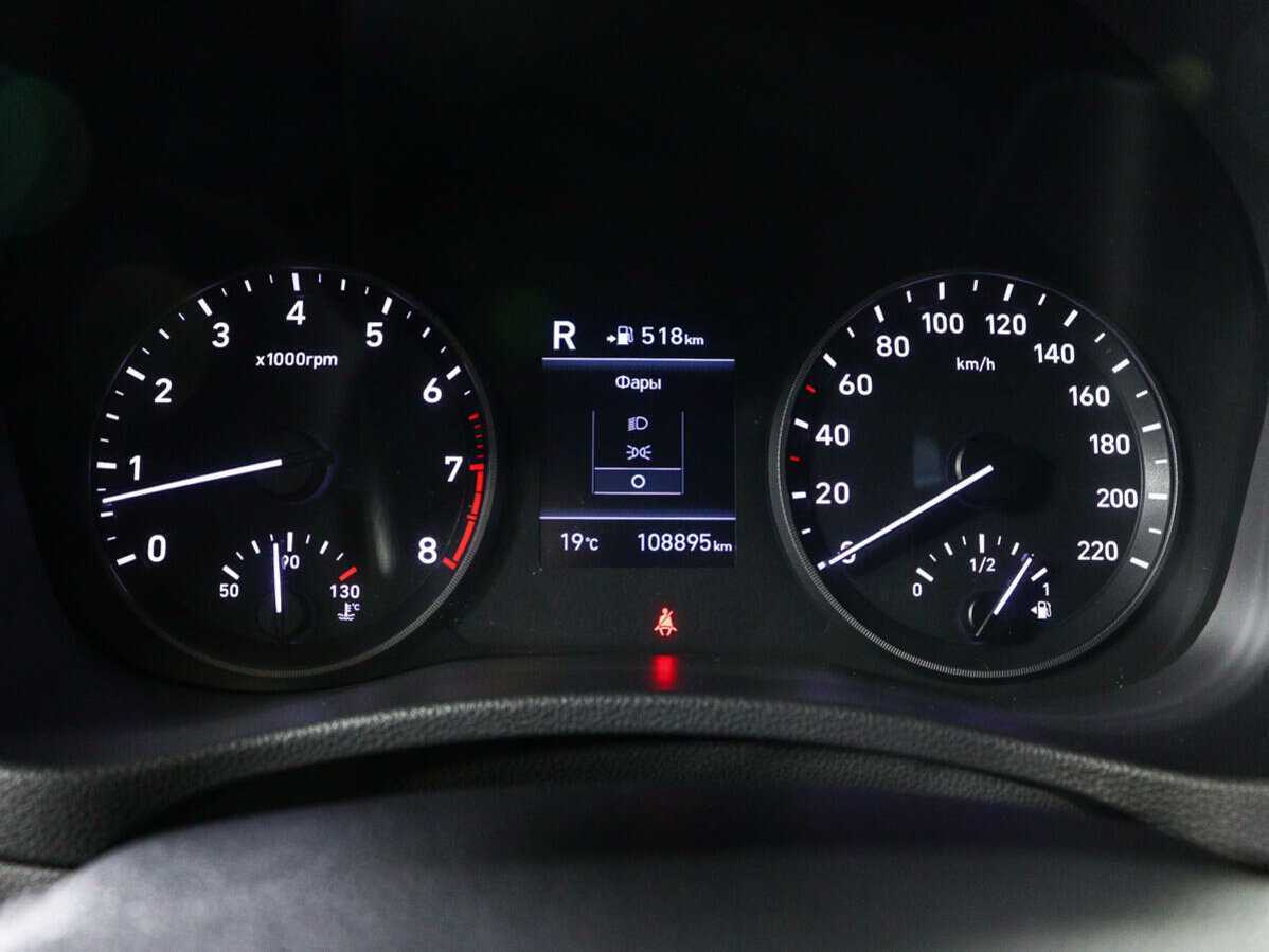 Купить Hyundai Solaris с пробегом. Фото: #8