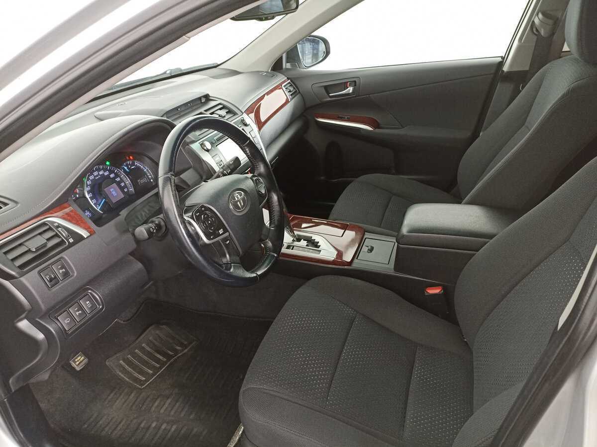 Купить Toyota Camry с пробегом. Фото: #15