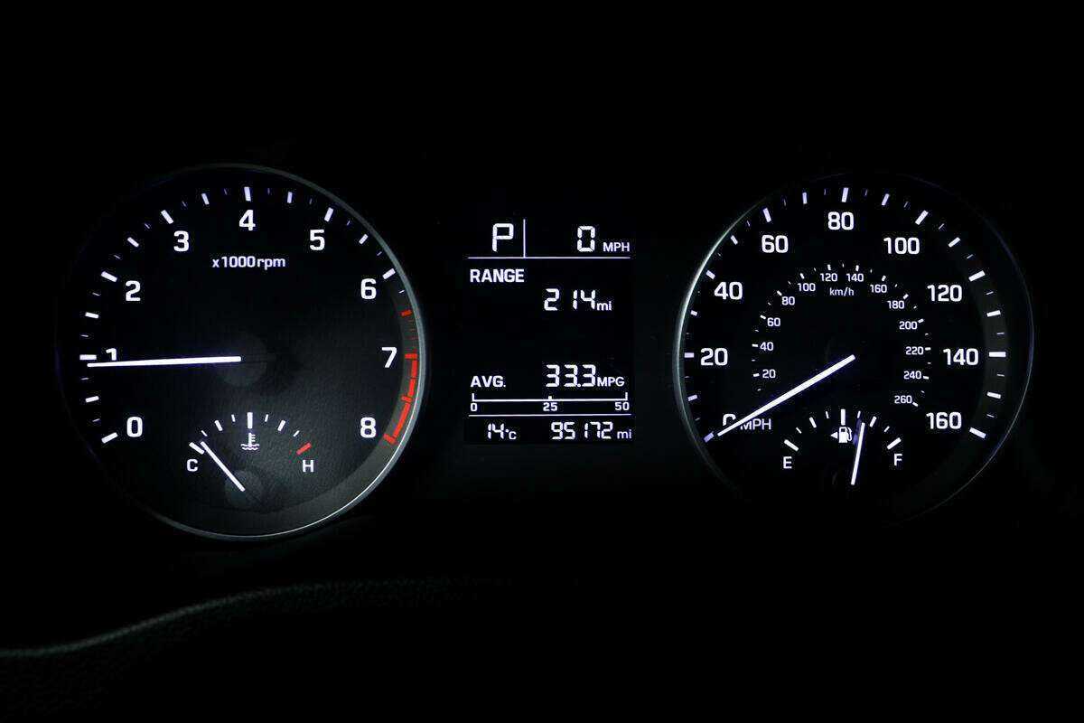 Купить Hyundai Elantra с пробегом. Фото: #9