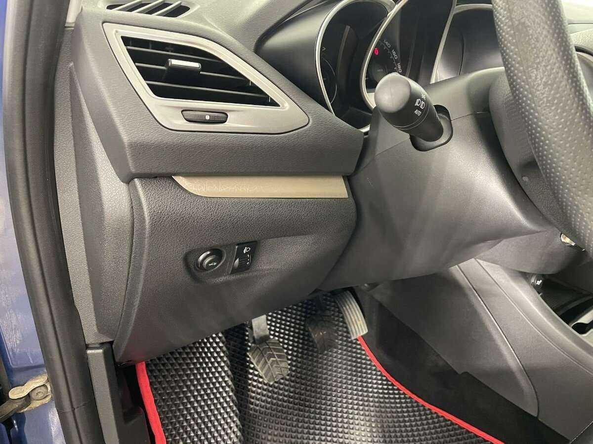 Купить Lada (ВАЗ) Vesta с пробегом. Фото: #8