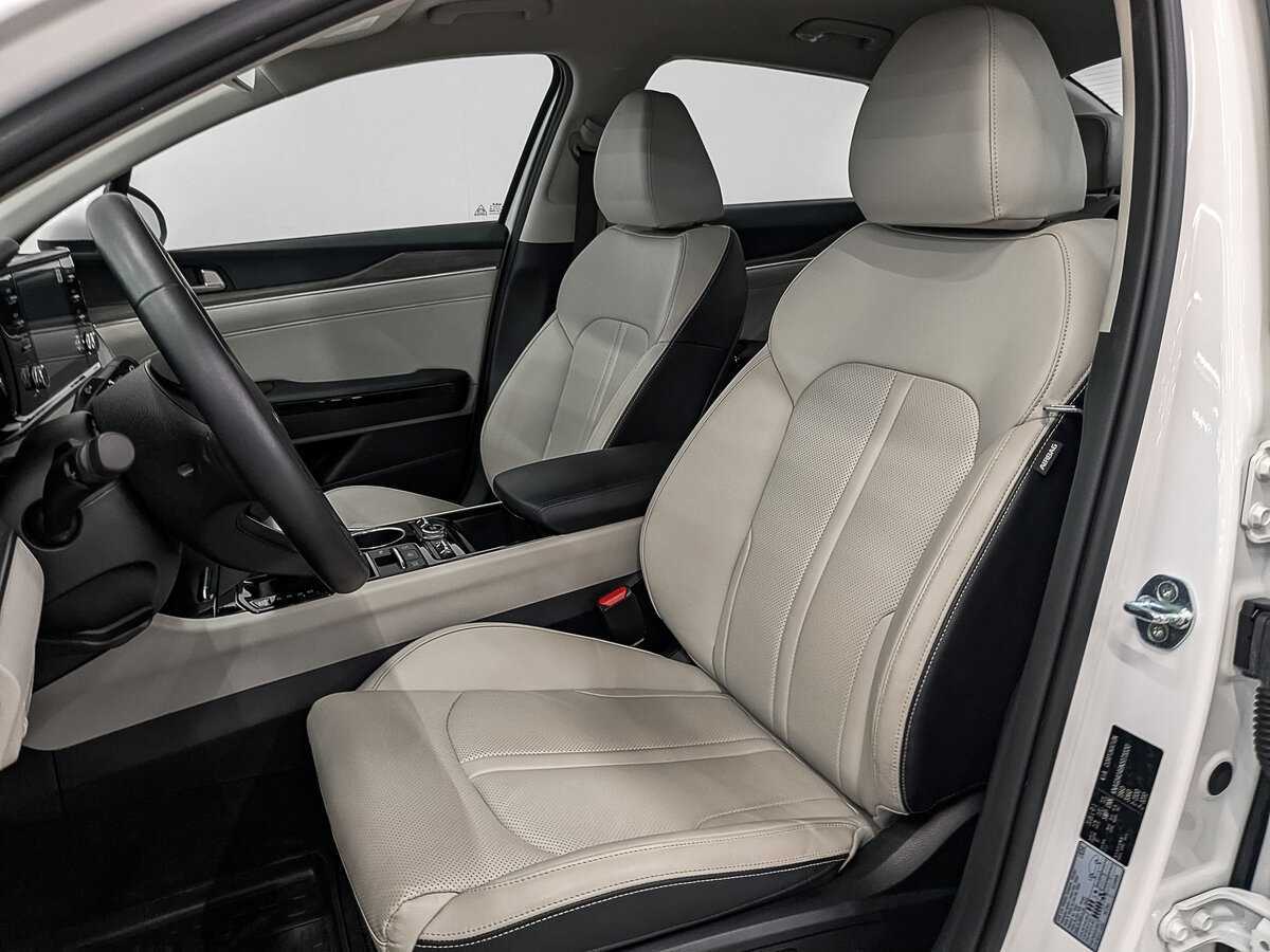 Купить Kia K5 с пробегом. Фото: #18