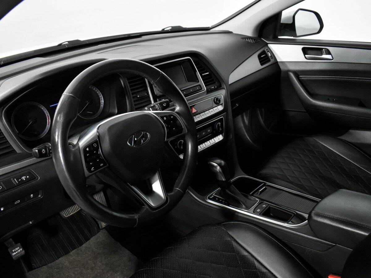 Купить Hyundai Sonata с пробегом. Фото: #6