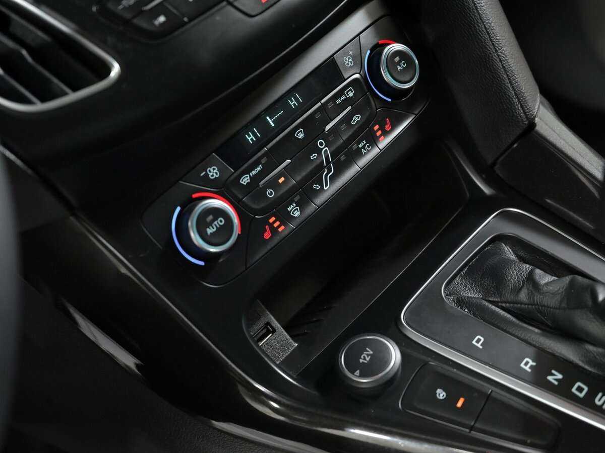 Купить Ford Focus с пробегом. Фото: #12