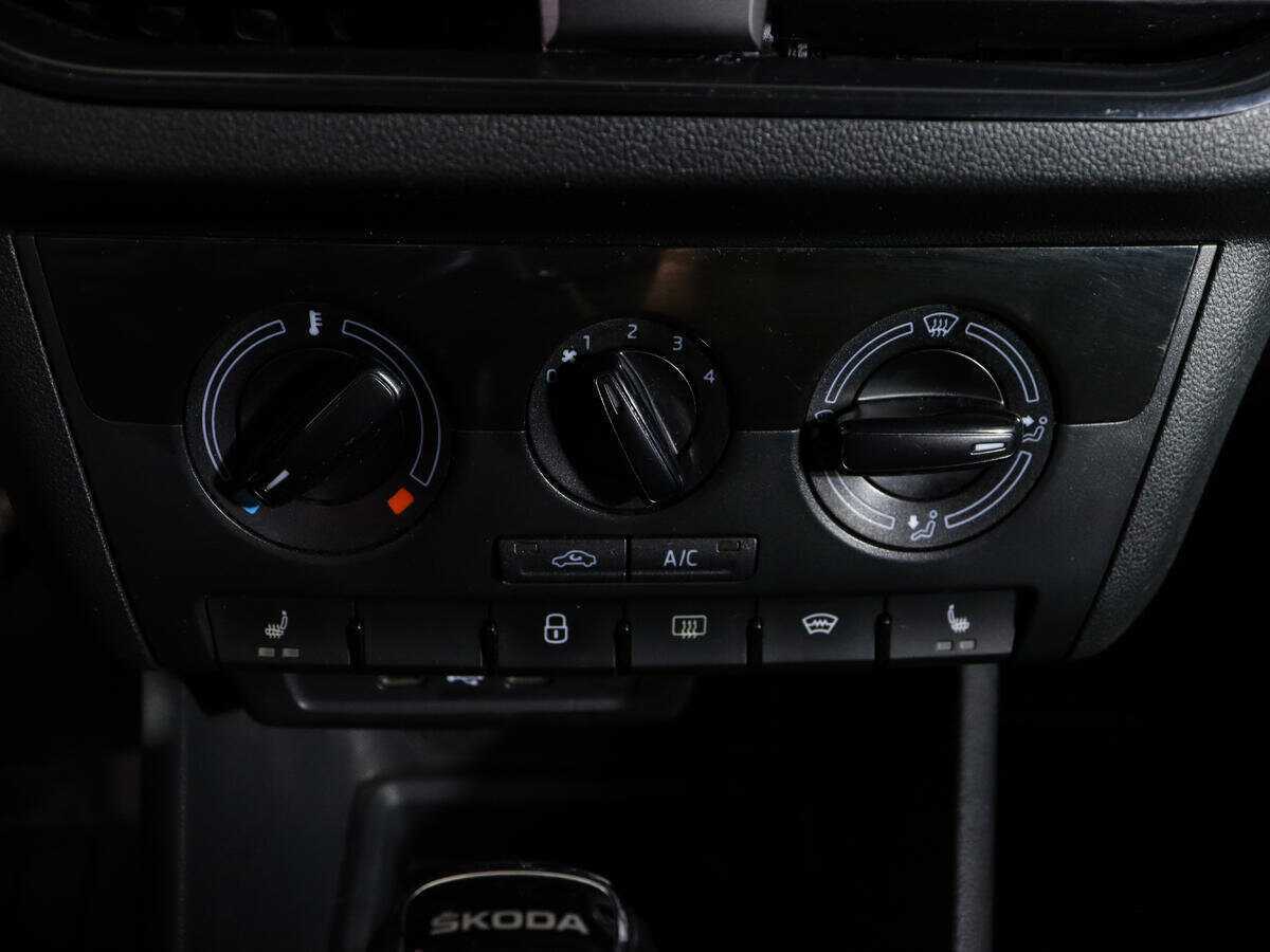 Купить Skoda Rapid с пробегом. Фото: #14