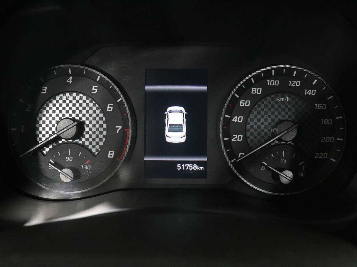 Купить Hyundai Solaris с пробегом. Фото: #9