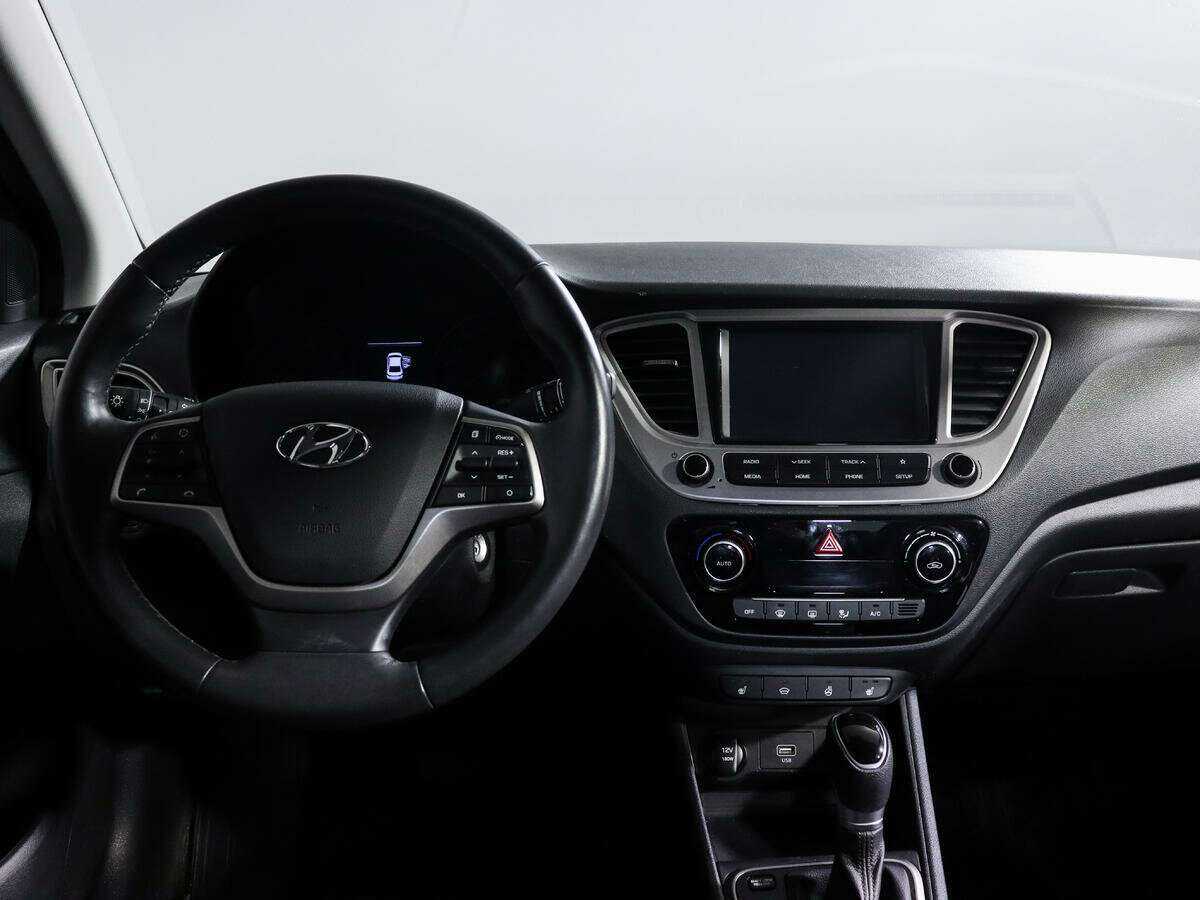 Купить Hyundai Solaris с пробегом. Фото: #9