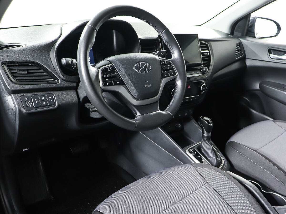 Купить Hyundai Solaris с пробегом. Фото: #14