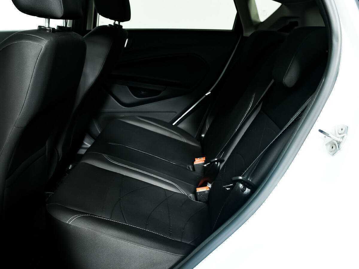 Купить Ford Fiesta с пробегом. Фото: #11