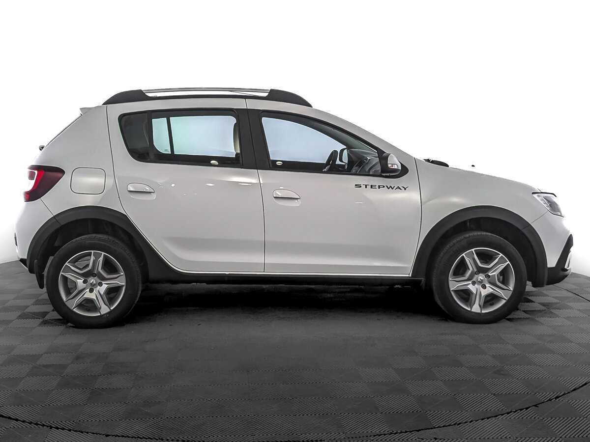 Купить Renault Sandero с пробегом. Фото: #3