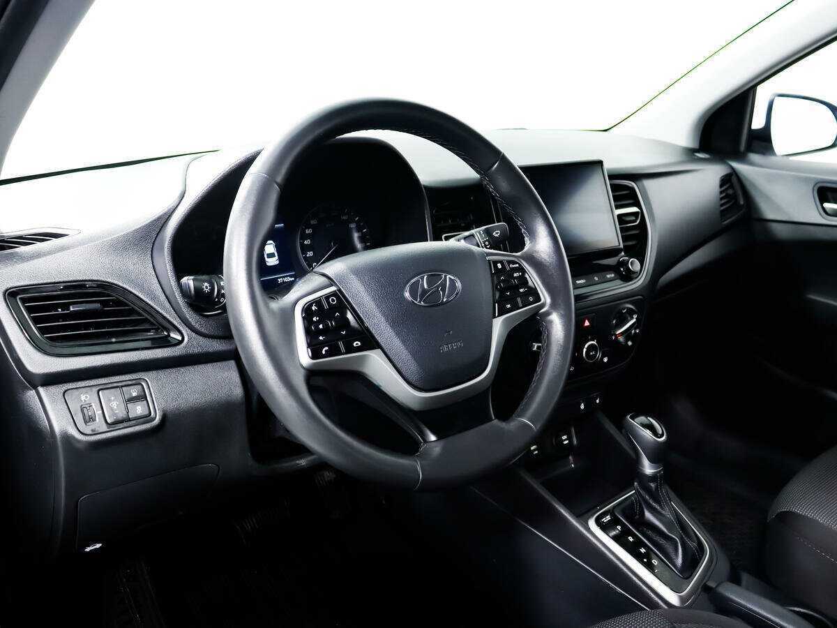 Купить Hyundai Solaris с пробегом. Фото: #12