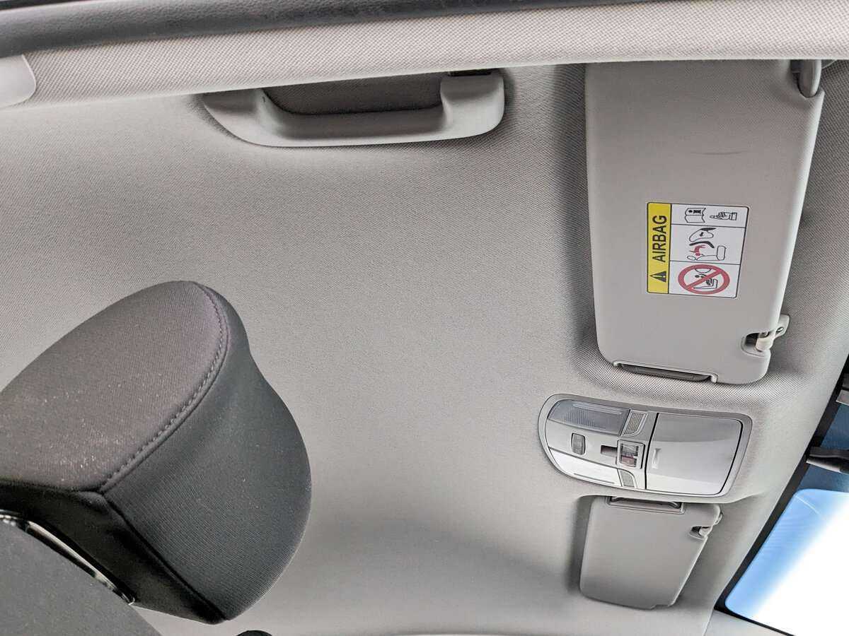 Купить Hyundai Elantra с пробегом. Фото: #17