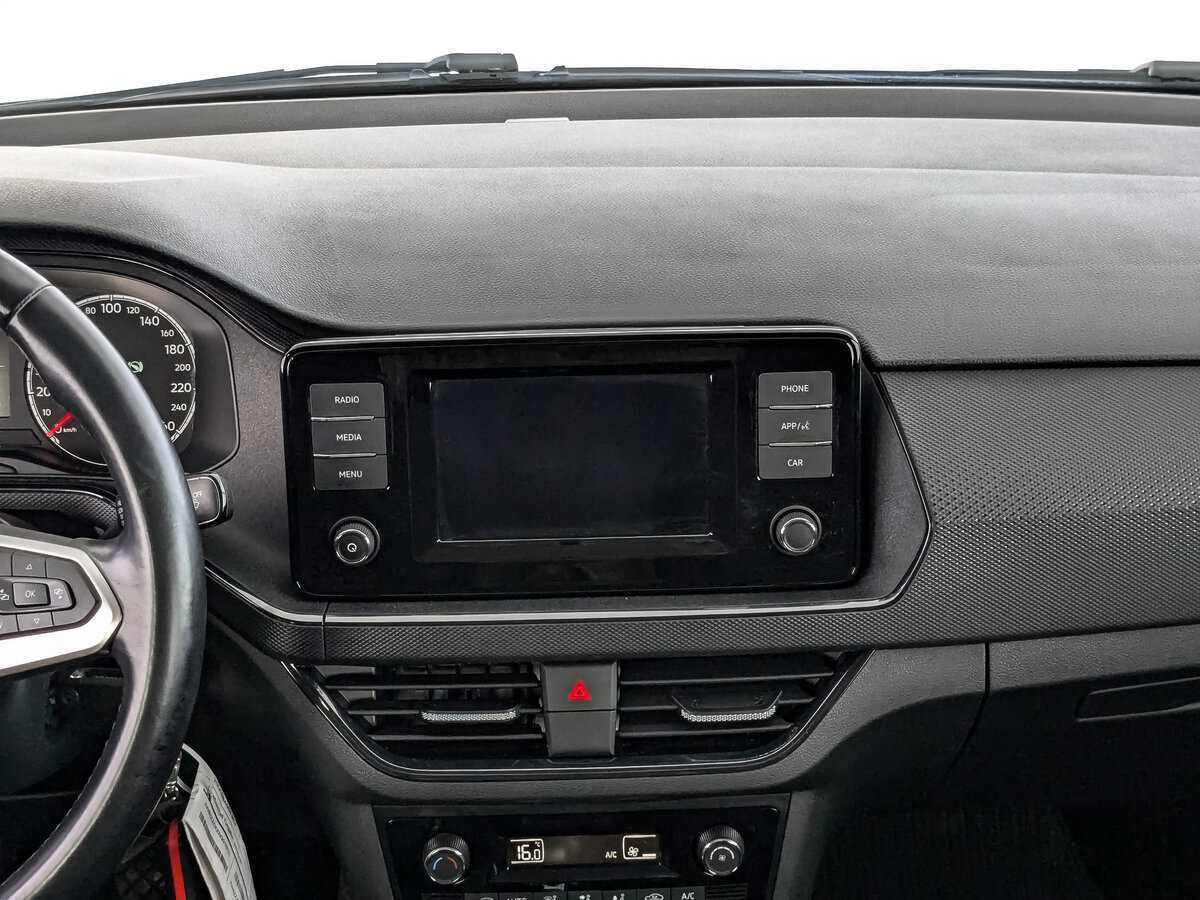 Купить Volkswagen Polo с пробегом. Фото: #12