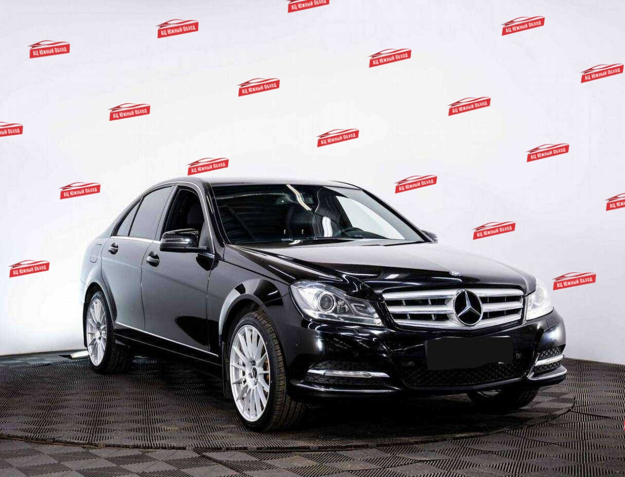 Купить Mercedes-Benz C-Класс с пробегом. Фото: #2